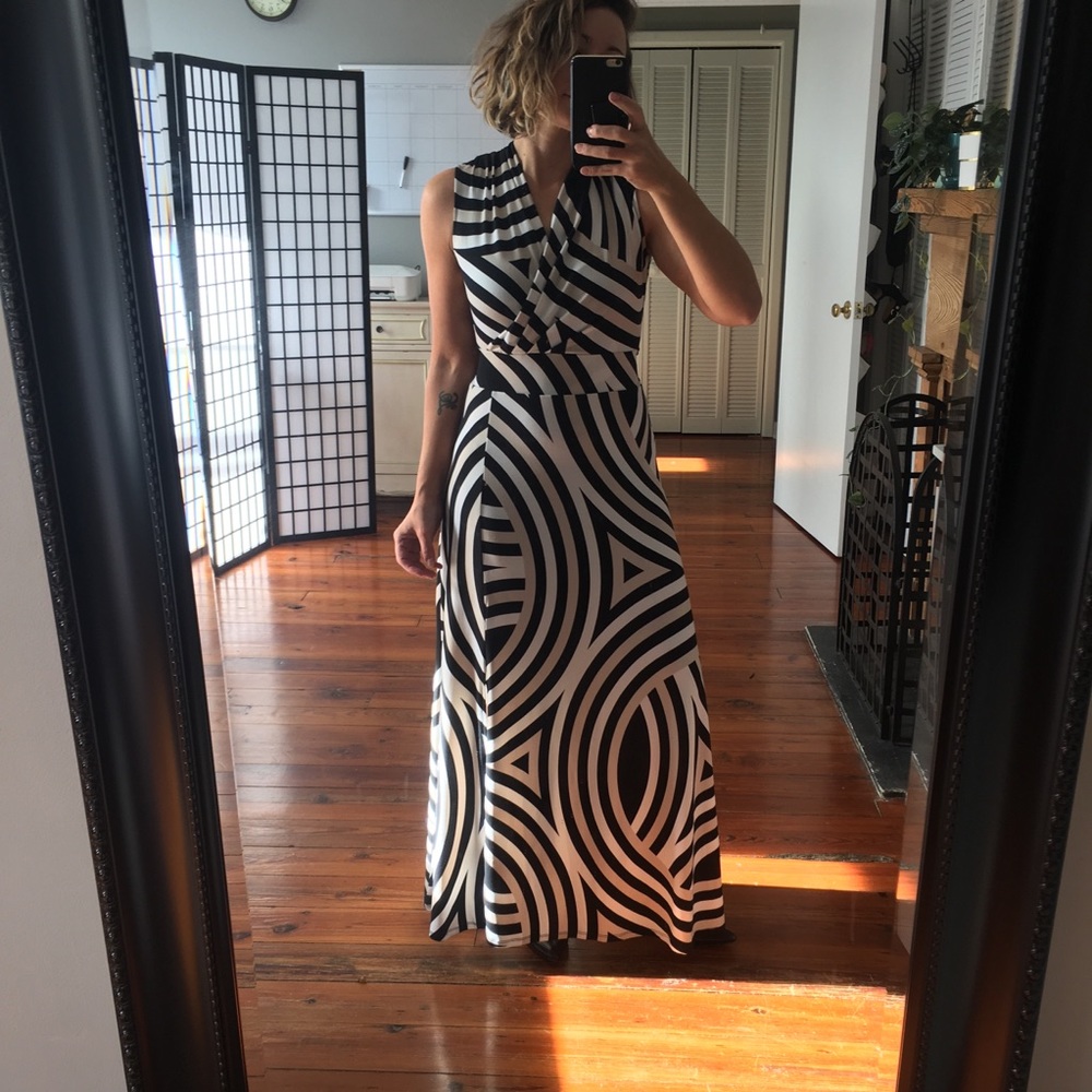 🥳 3 for $15 🥳 ➰Striped NY&Co Maxi Dress➰